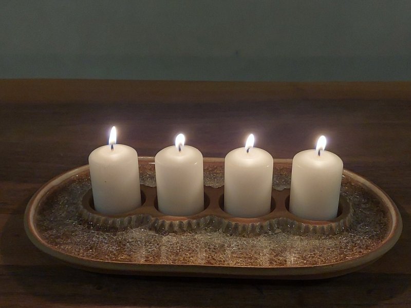 Keramický adventní svícen se sklem béžový